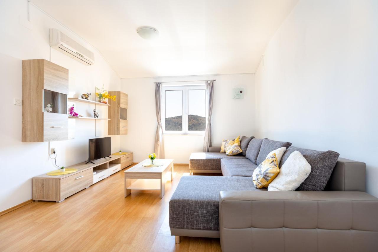 Apartment Maja