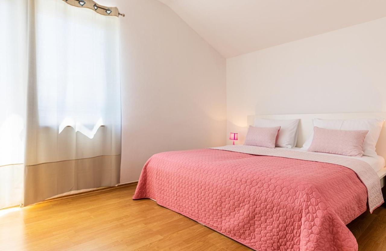 Apartment Maja Rogoznica (Sibenik-Knin)